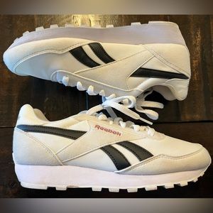White Reebok  run shoes
